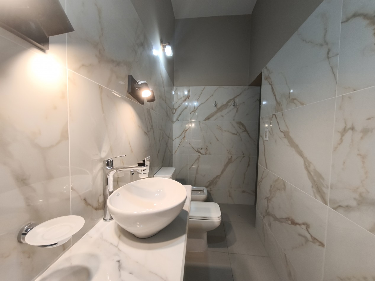 Casa 4 dormitorios en Barrio Jardin [SER DUEÑO]