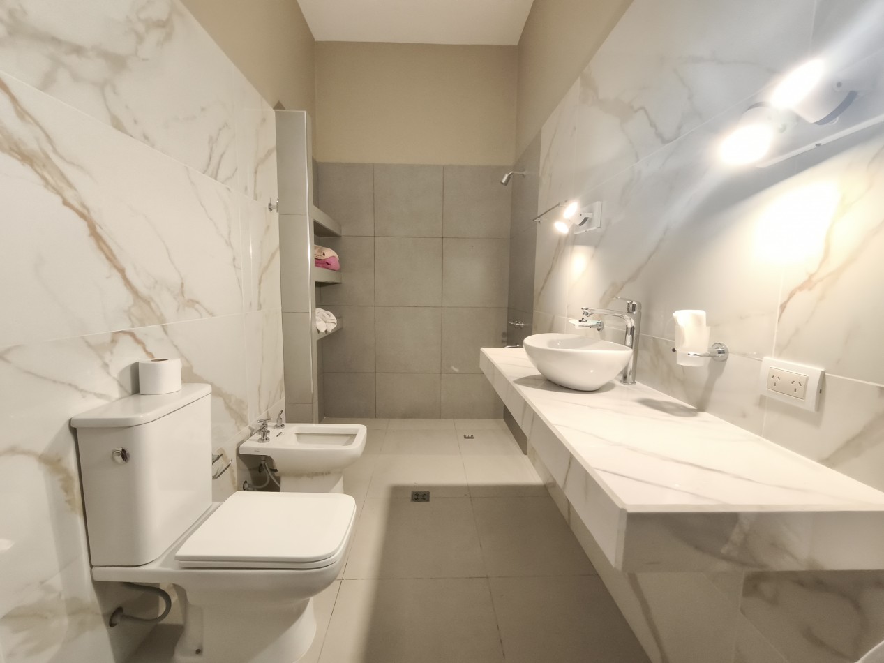 Casa 4 dormitorios en Barrio Jardin [SER DUEÑO]