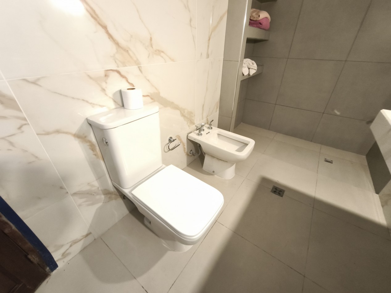 Casa 4 dormitorios en Barrio Jardin [SER DUEÑO]