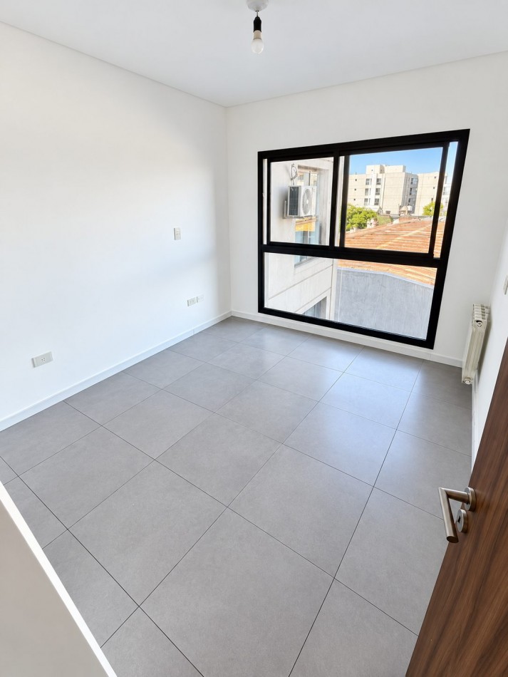 Alquiler Dean Funes 847 Departamento 1 dormitorio con cochera [SER DUEÑO]