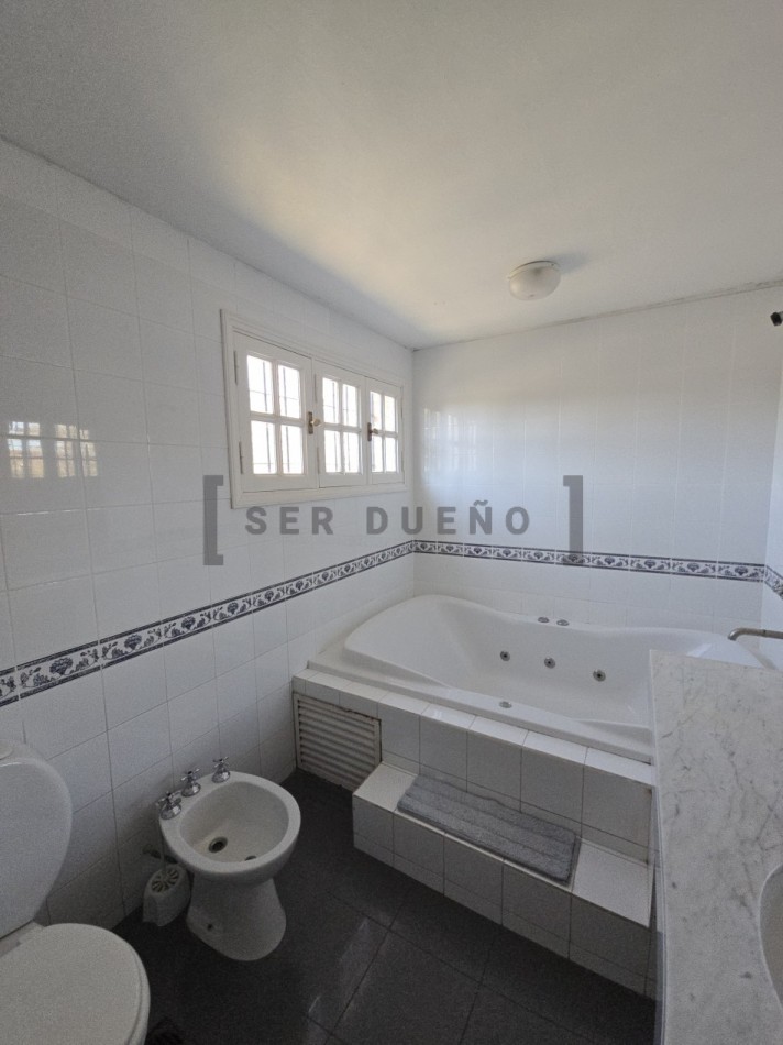 Casa 3 dormitorios Barrio Grand Bourg [SER DUEÑO]