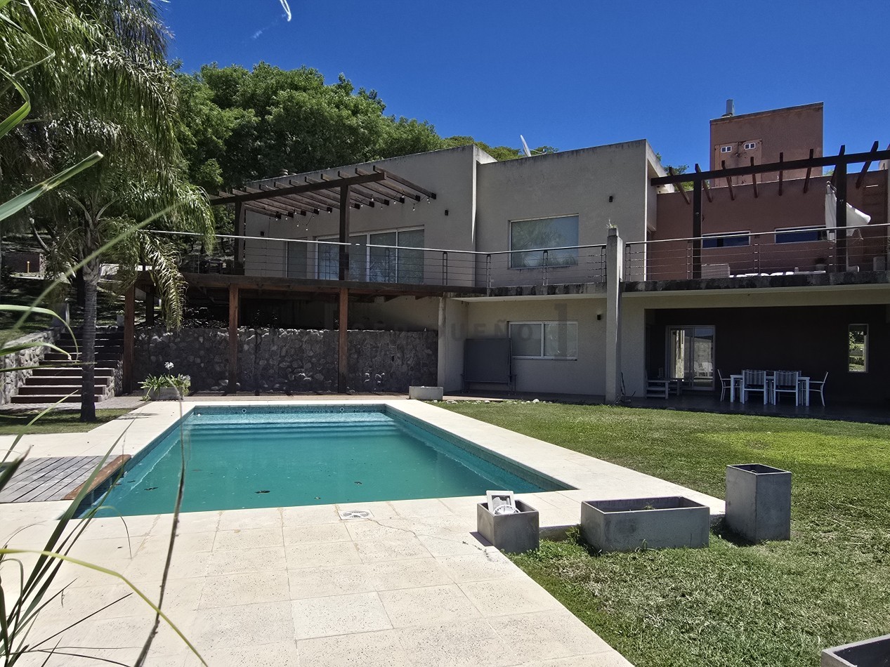 Casa 3 dormitorios en Club de Campo Valle Escondido [SER DUEÑO]