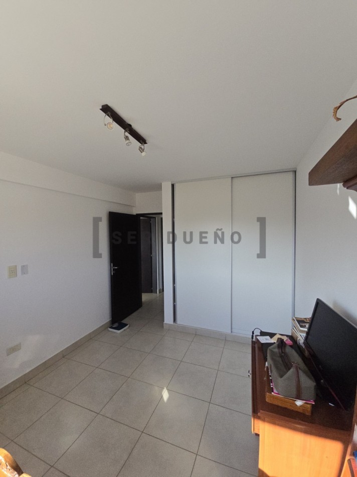 Departamento de dos dormitorios con cochera [SER DUEÑO]