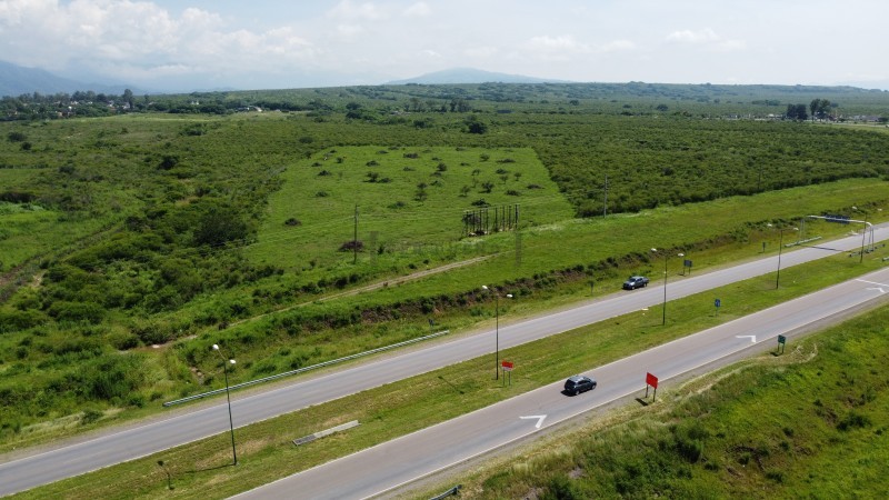15.000 m2 sobre Avenida de Circunvalacion Oeste [ SER DUEÑO ]