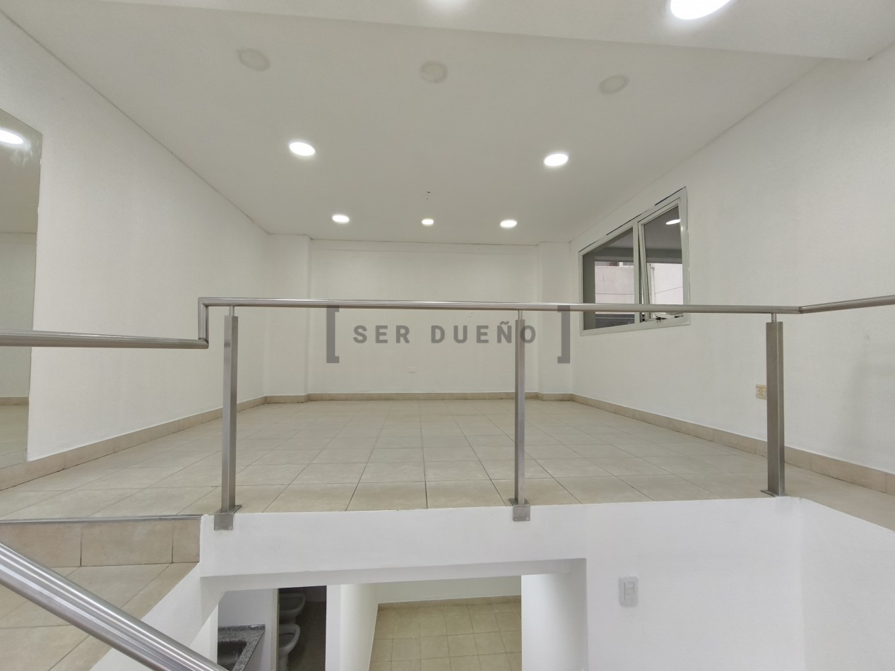 Alquiler Local Comercial Leguizamon 1400 con cochera [SER DUEÑO]
