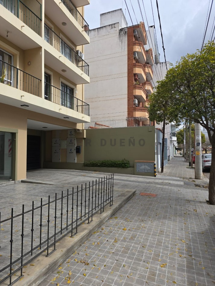Venta Local Comercial a la Calle Guemes 1649 [SER DUEÑO]
