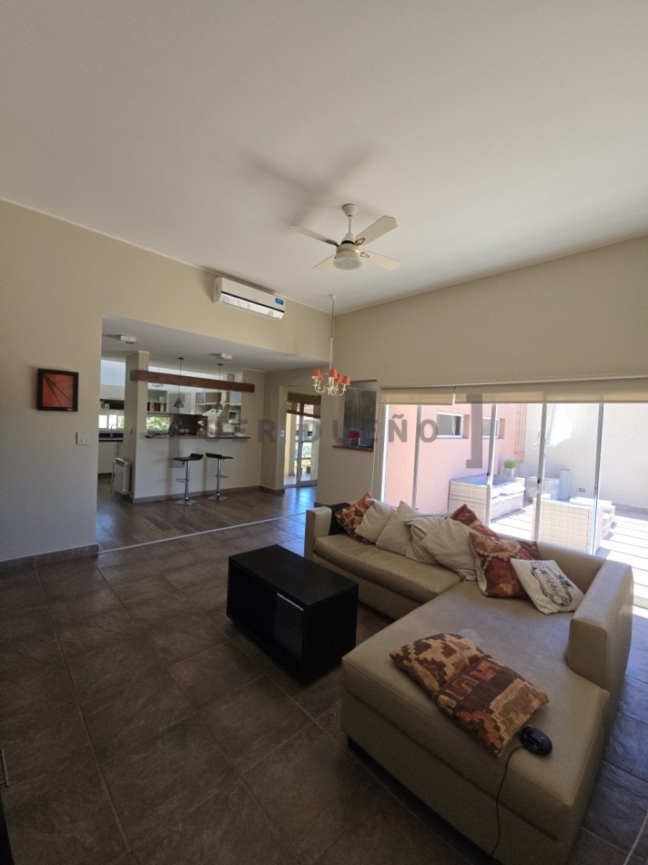 Casa 3 dormitorios en Club de Campo Valle Escondido [SER DUEÑO]