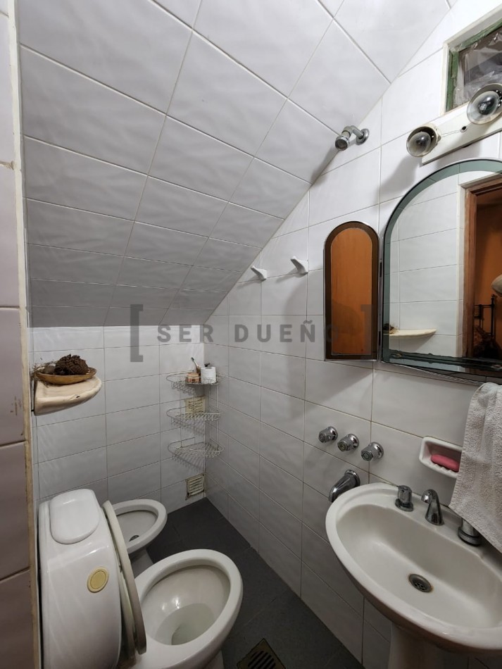 Casa en Venta San Lorenzo 6 dormitorios con amplio jardin y pileta [SER DUEÑO]