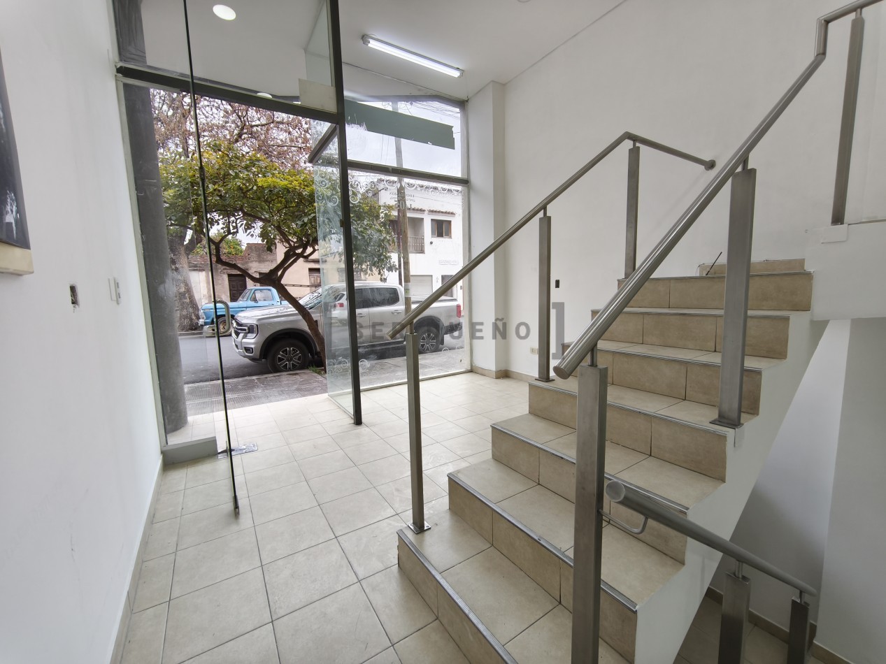 Alquiler Local Comercial Leguizamon 1400 con cochera [SER DUEÑO]