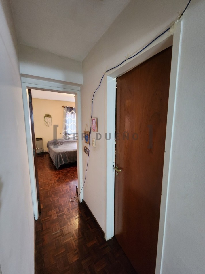 Departamento en alquiler en 25 de Mayo 630 3er piso frente con balcon y cochera