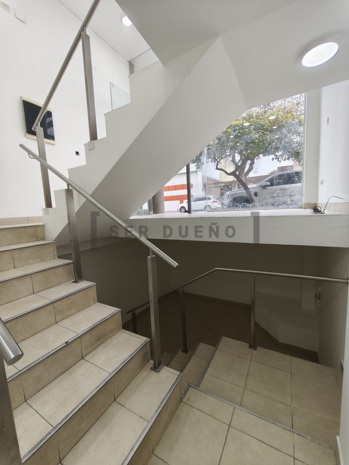 Alquiler Local Comercial Leguizamon 1400 con cochera [SER DUEÑO]