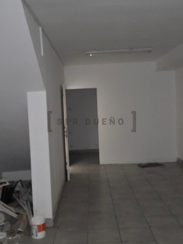Venta Local Comercial a la Calle Guemes 1649 [SER DUEÑO]
