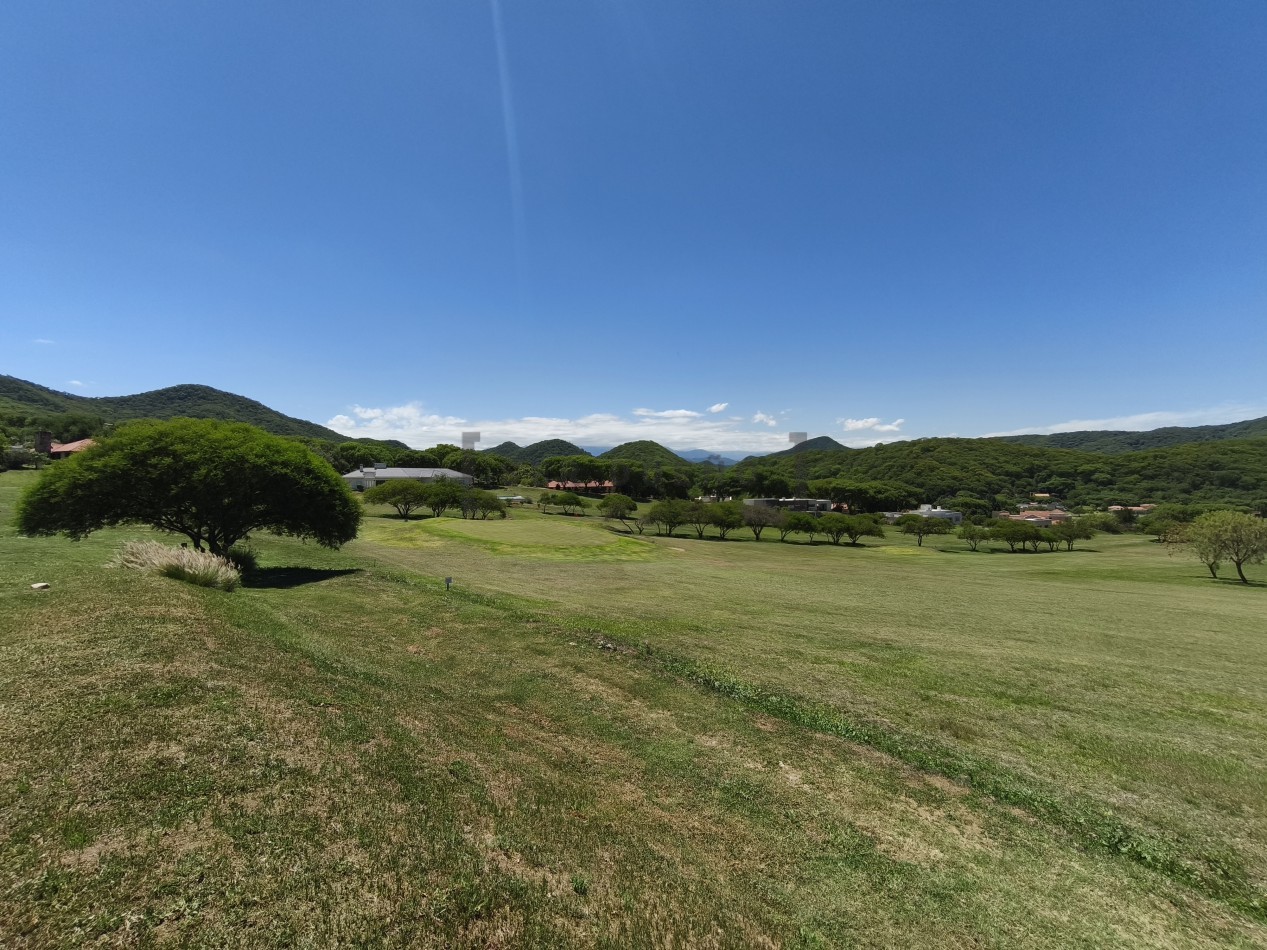 Casa 3 dormitorios en Club de Campo Valle Escondido [SER DUEÑO]