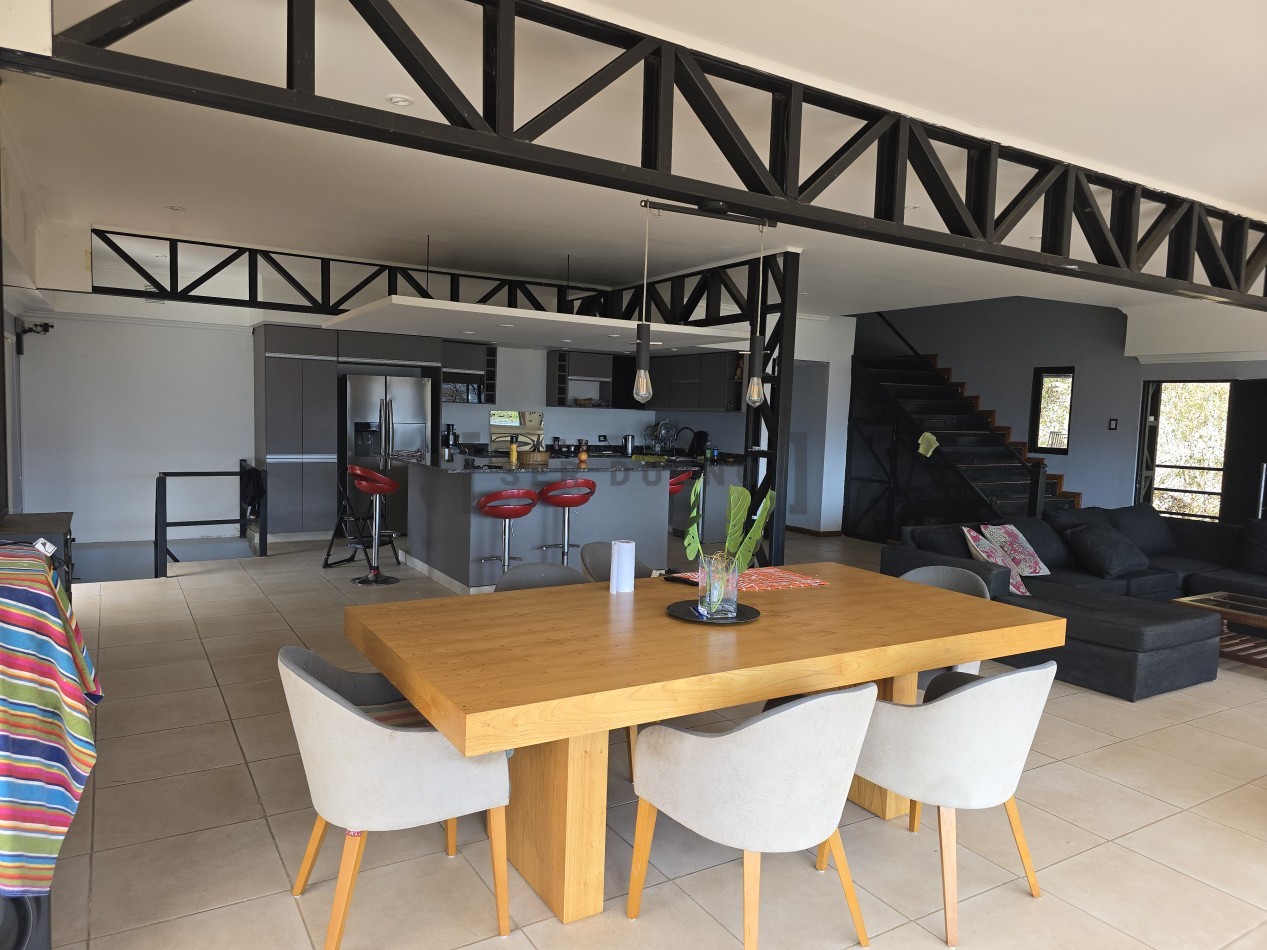Casa en Valle Hermoso [SER DUEÑO]