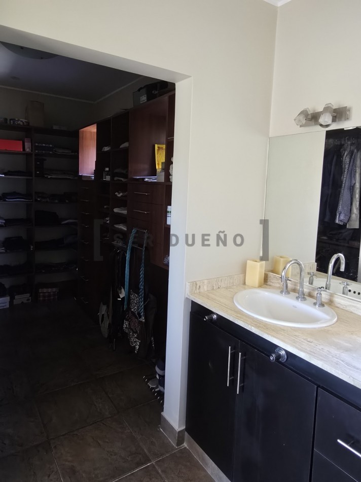 Casa 3 dormitorios en Club de Campo Valle Escondido [SER DUEÑO]