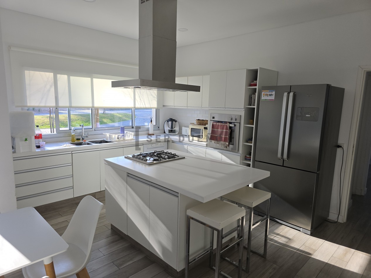 Casa en Venta Barrio Finca La Montaña de 4 dormitorios [SER DUEÑO]