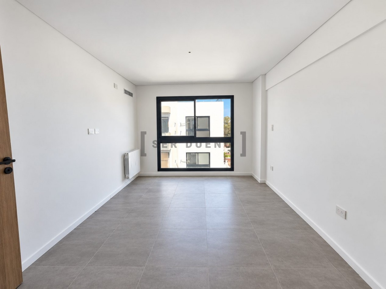 Departamento de 1 dormitorio con cochera en calle 20 de Febrero y 12 de Octubre [SER DUEÑO]co