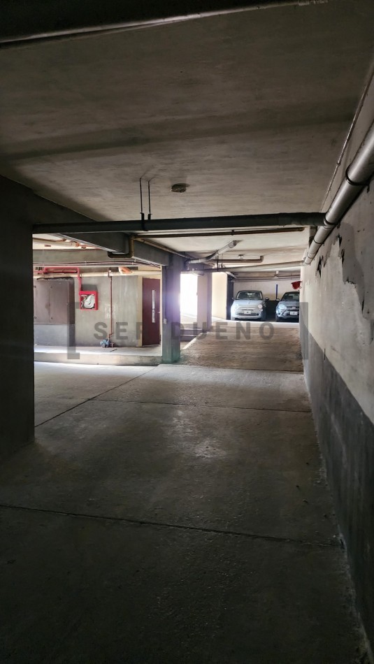 Departamento en alquiler en 25 de Mayo 630 3er piso frente con balcon y cochera