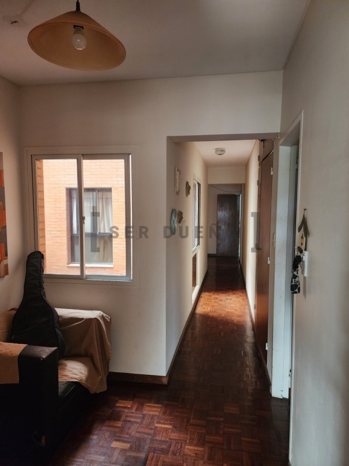 Departamento en alquiler en 25 de Mayo 630 3er piso frente con balcon y cochera