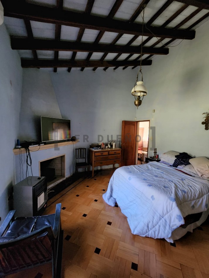 Casa en Venta San Lorenzo 6 dormitorios con amplio jardin y pileta [SER DUEÑO]