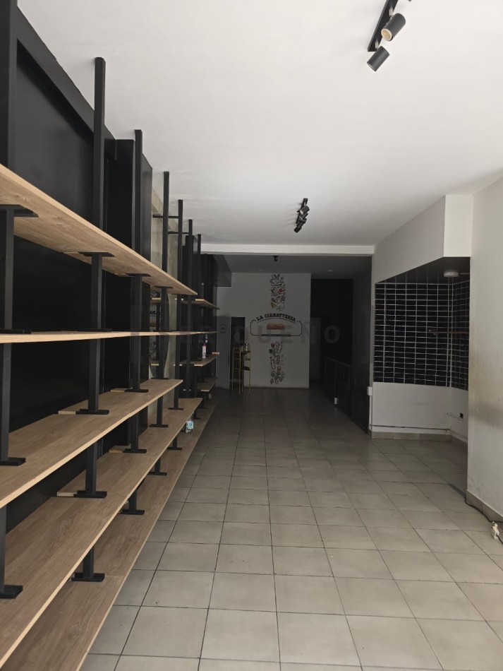 Venta Local Comercial a la Calle Guemes 1649 [SER DUEÑO]