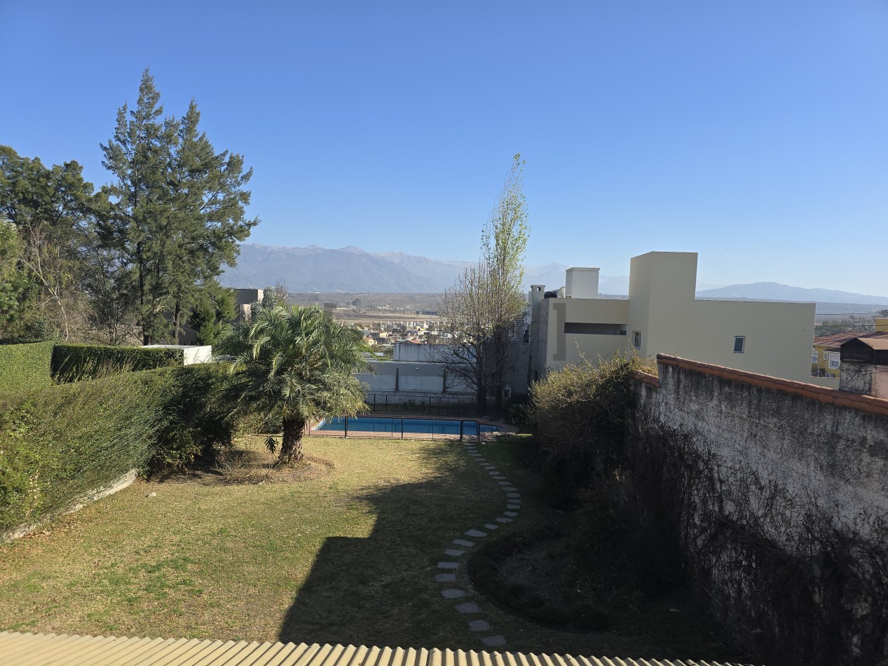 Casa 3 dormitorios Barrio Grand Bourg [SER DUEÑO]