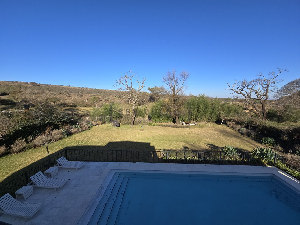 Casa en Venta Barrio Finca La Montaña de 4 dormitorios [SER DUEÑO]