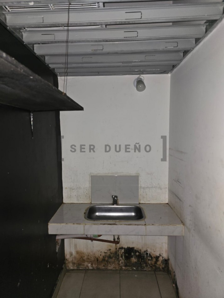 Venta Local Comercial a la Calle Guemes 1649 [SER DUEÑO]