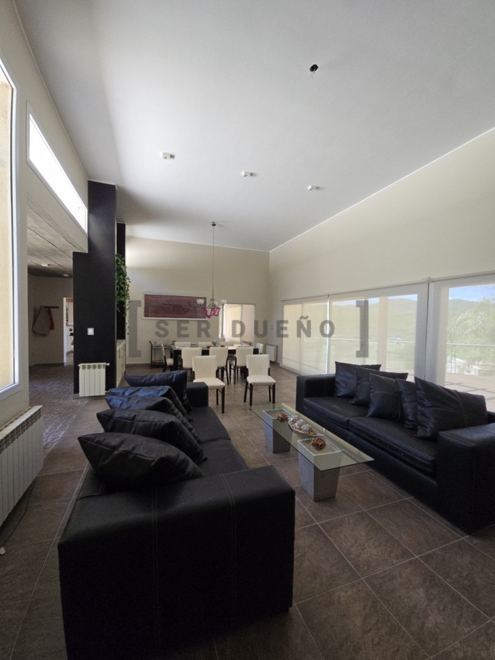 Casa 3 dormitorios en Club de Campo Valle Escondido [SER DUEÑO]