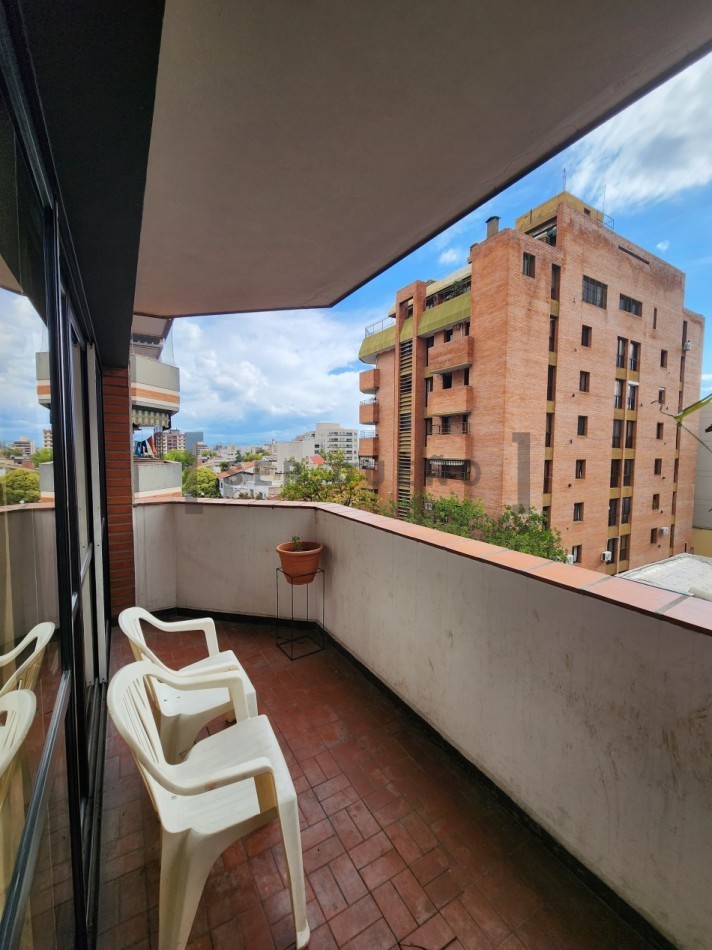 Departamento 4 dormitorios con cochera en Alquiler - 25 de Mayo 630 [SER DUEÑO]
