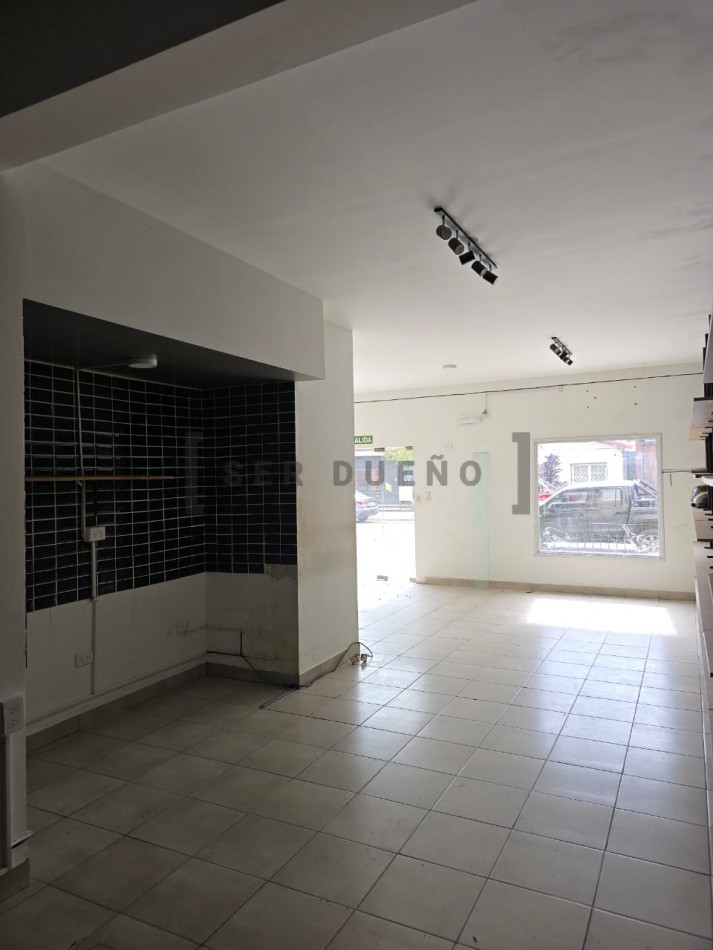 Venta Local Comercial a la Calle Guemes 1649 [SER DUEÑO]