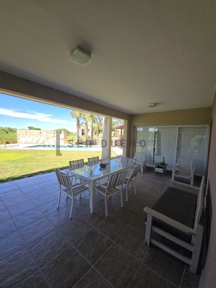 Casa 3 dormitorios en Club de Campo Valle Escondido [SER DUEÑO]