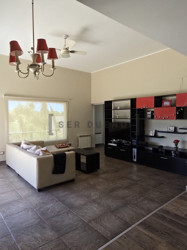 Casa 3 dormitorios en Club de Campo Valle Escondido [SER DUEÑO]