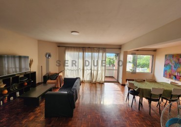 Departamento en alquiler en 25 de Mayo 630 3er piso frente con balcon y cochera