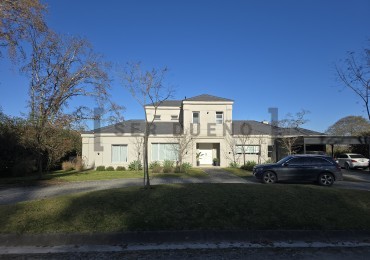 Casa en Venta Barrio Finca La Montaña de 4 dormitorios [SER DUEÑO]
